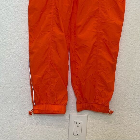 Fabletics Ultra High Waisted Piped Nylon Pant NWT! in Passion Orange size XS - Picture 10 of 14